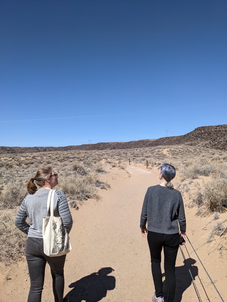 Charlotte und Elli von Ekmeles in der Wüste New Mexicos