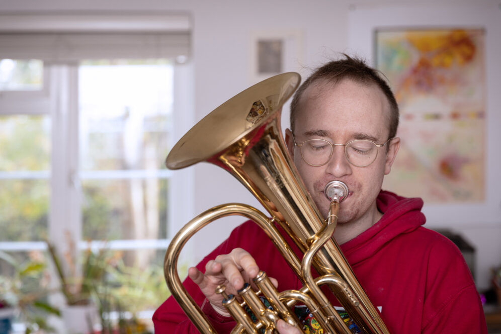 Alex Paxton, Komponist, Posaunist, London, England